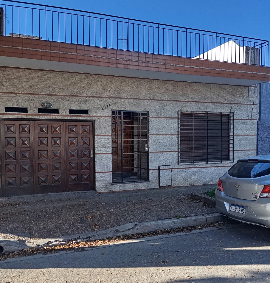 casa  3 amb cochera patio terraza con para refaccionar V. Devoto