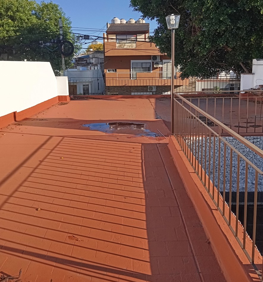 casa  3 amb cochera patio terraza con para refaccionar V. Devoto