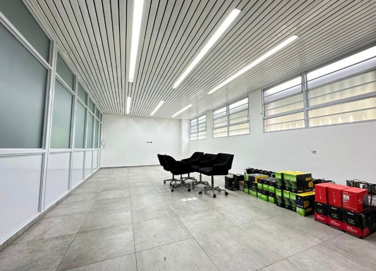 galpon industrial venta 3 lotes de frente por 35 mts de fondo Versailles