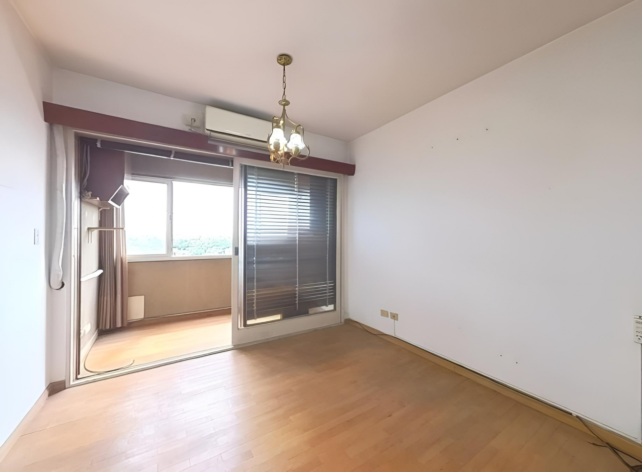 Versalles - Venta Departamento 4 Amb.