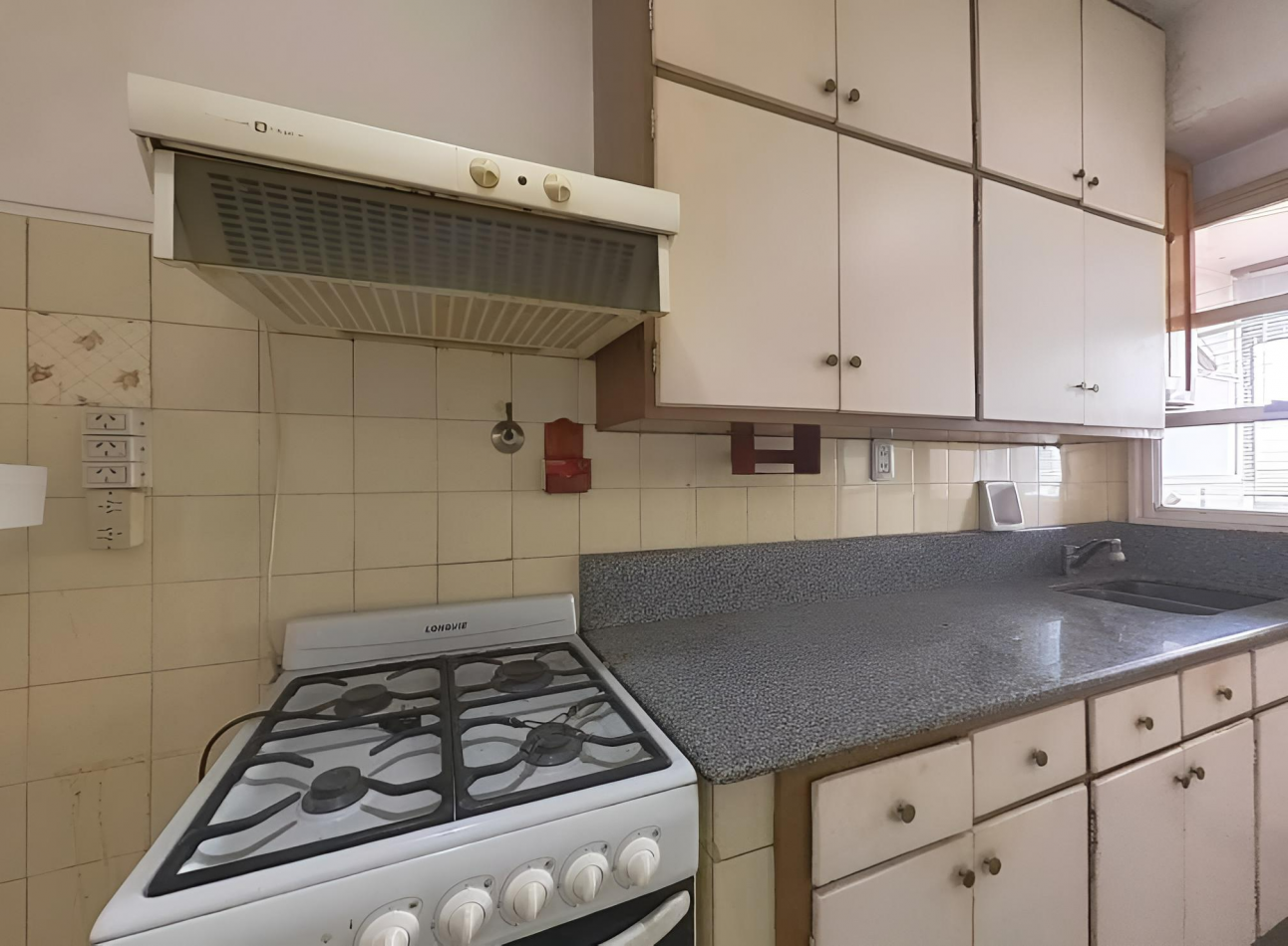 Versalles - Venta Departamento 4 Amb.