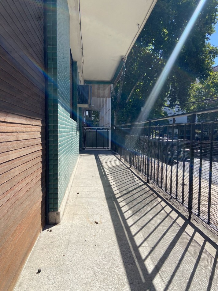 3 Amb frente con calcon patio