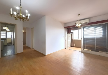 Versalles - Venta Departamento 4 Amb.