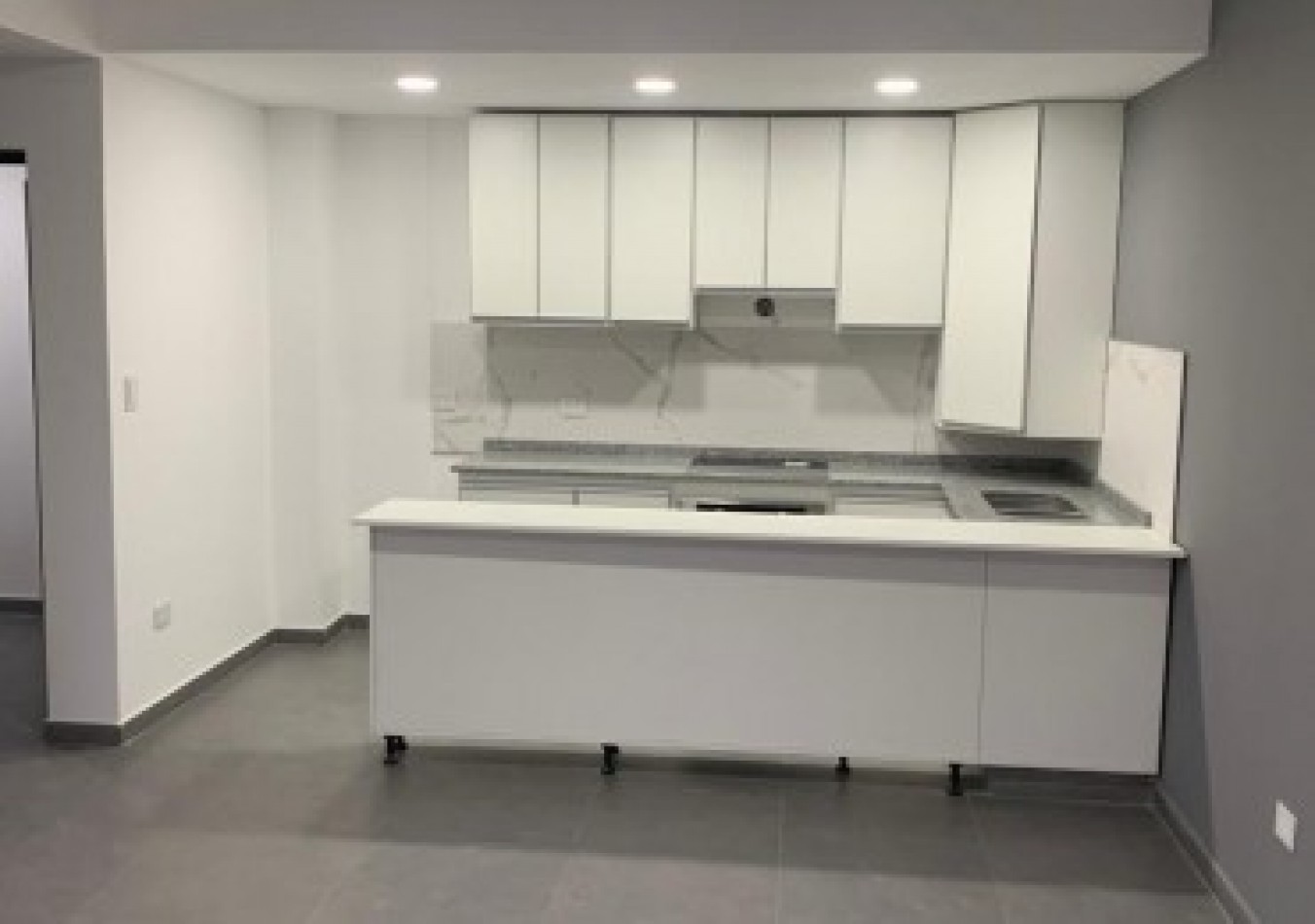 2 amb. amplios con balcon Venta Monte Castro