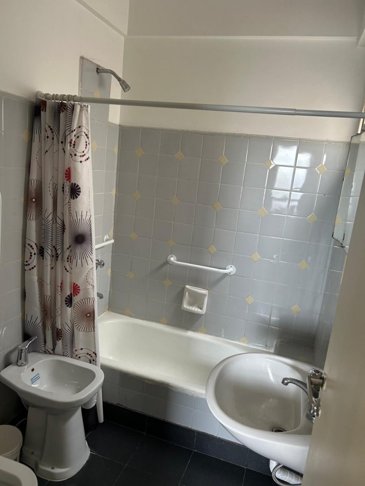 2 Amb. frente con balcon venta almagro