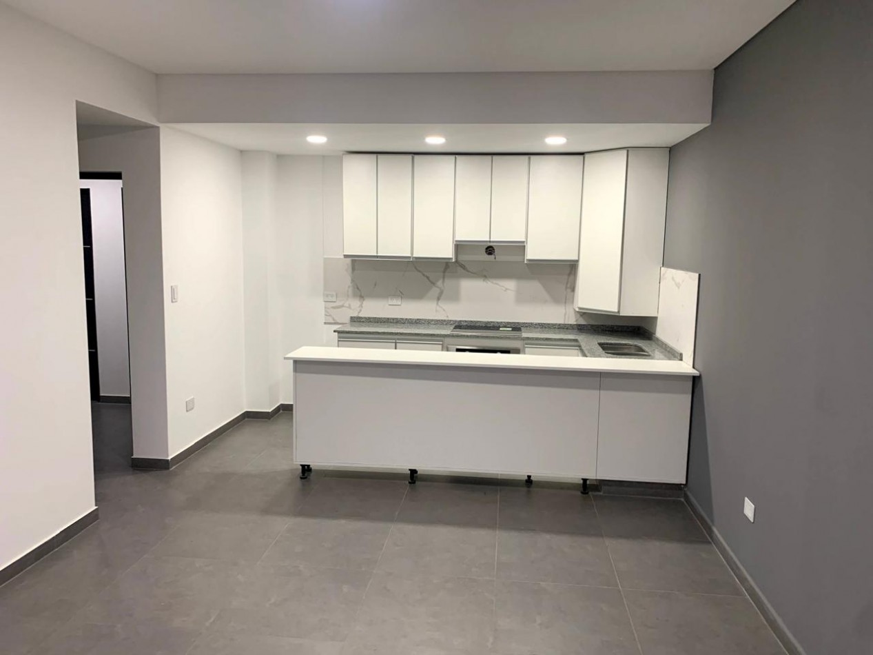 3 Amb Frente con Balcon Venta Monte Castro