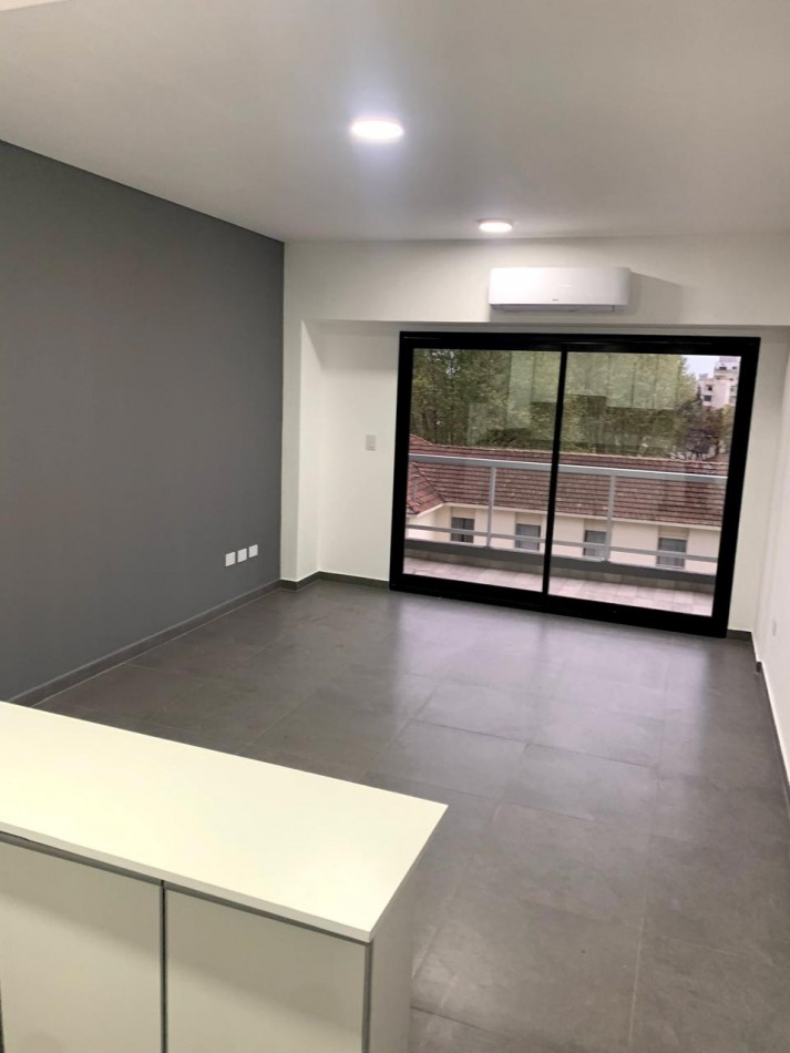 3 Amb Frente con Balcon Venta Monte Castro