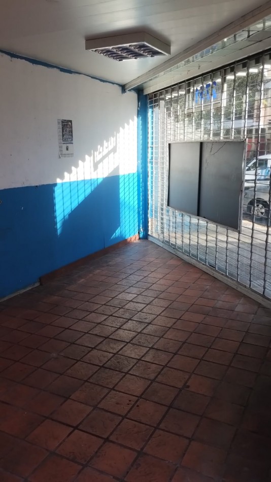 Local en esquina alquiler Villa Devoto