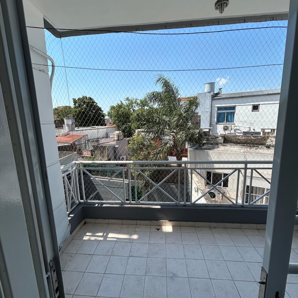 3 Amb. 2 baños balcon alquiler Villa Luro