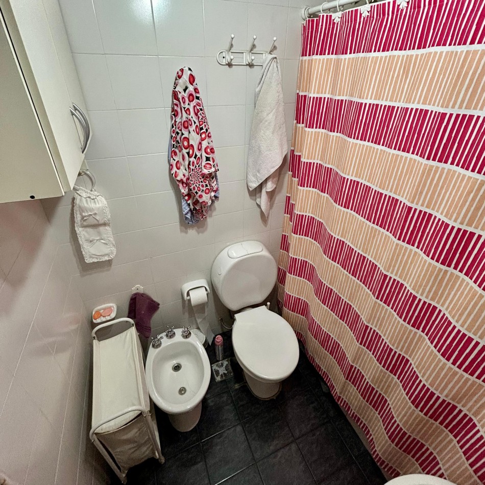 2 Amb. c/cochera Venta Flores