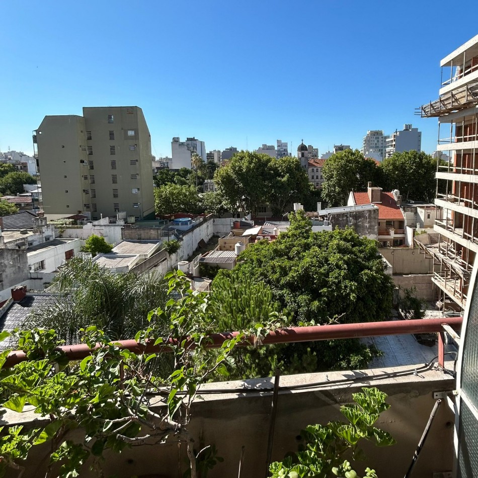 2 Amb. c/cochera Venta Flores